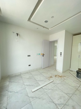 spacious-2bedroom-apartment-for-sale-big-3