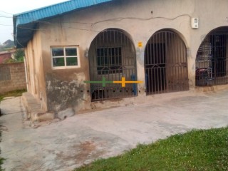 for-sale-room-and-parlour-self-contained