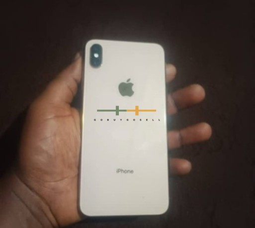 iphone-xs-max-for-sale-in-benin-big-1