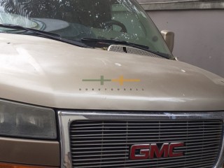 2005-gmc-savanna-passenger-van-for-sale